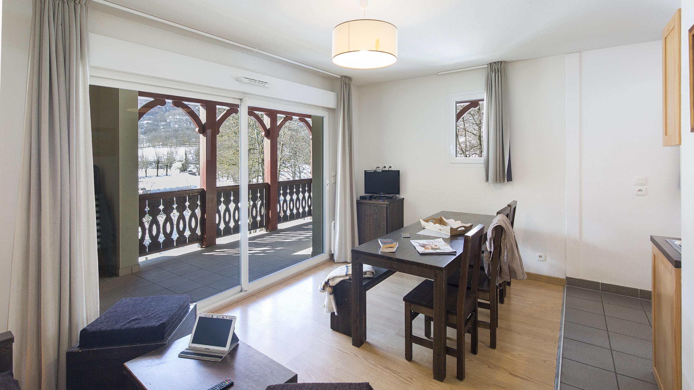 Vacanceole - Les Jardins De Balnea Loudenvielle Ngoại thất bức ảnh